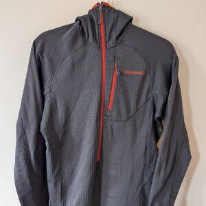 Patagonia Men's R1 Stretch Hoody - Small Forge Grey